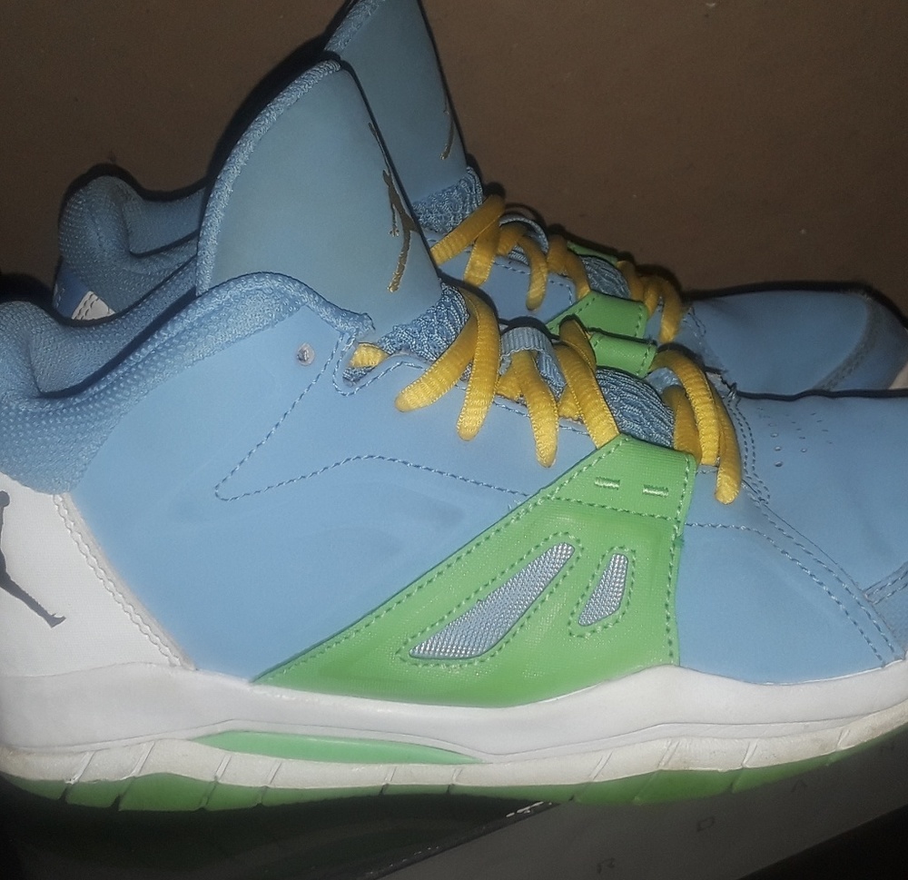Jordan youth basketball shoes
